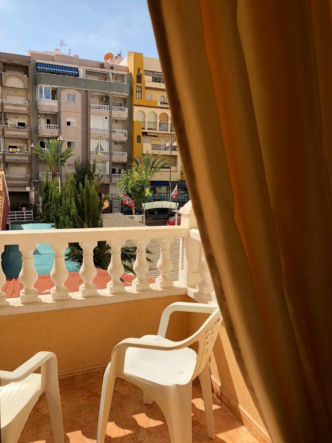 Sunny Appartment In The Center Torrevieja Luaran gambar
